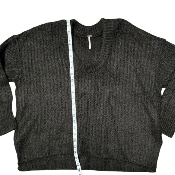 Free People Dark Gray/Black Chunky Oversized Sweater - Size XS - Picture 5 of 6